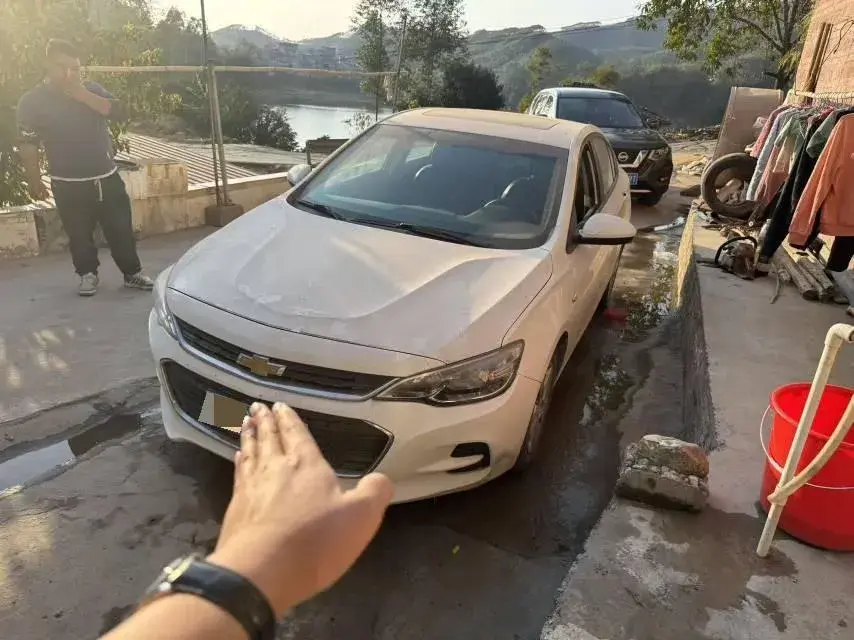 2016 Chevrolet Cavalier 1.5L 113HP L4 6AT