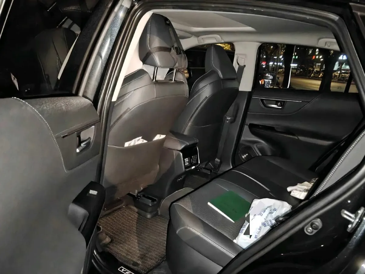 2023 Toyota Venza 2.5L 178HP L4 E-CVT Hybrid,autocango,china used car exporter,china ev exporter,chinese used car exporter,chinese used ev exporter