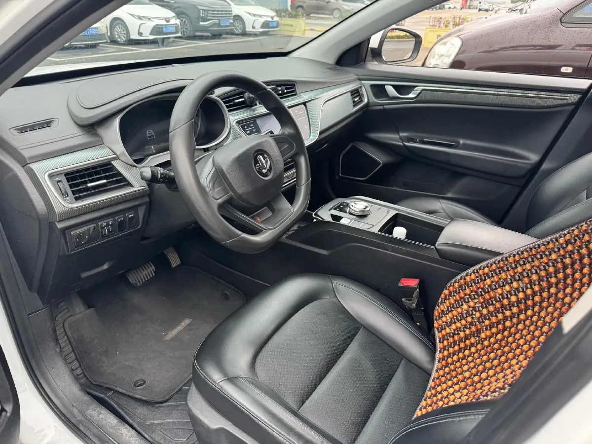 2022 Livan Maple 60s PRO BEV 52.56KWH,autocango,china used car exporter,china ev exporter,chinese used car exporter,chinese used ev exporter