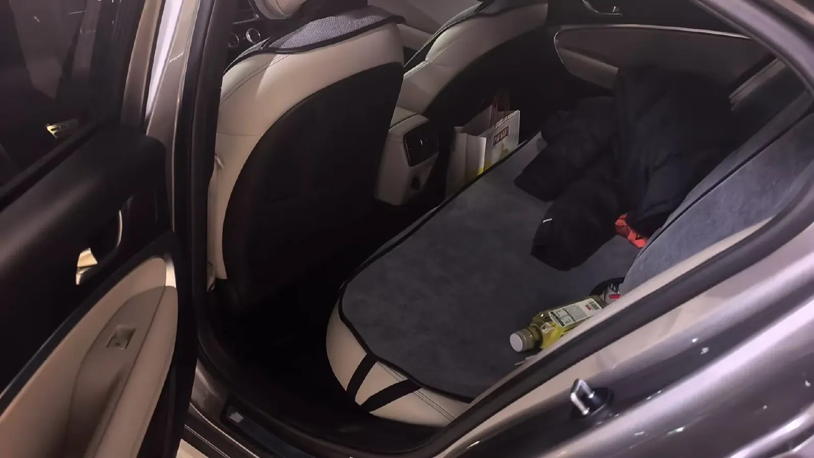 2023 Genesis G70 2.0T 245HP L4 8AT,autocango,china used car exporter,china ev exporter,chinese used car exporter,chinese used ev exporter