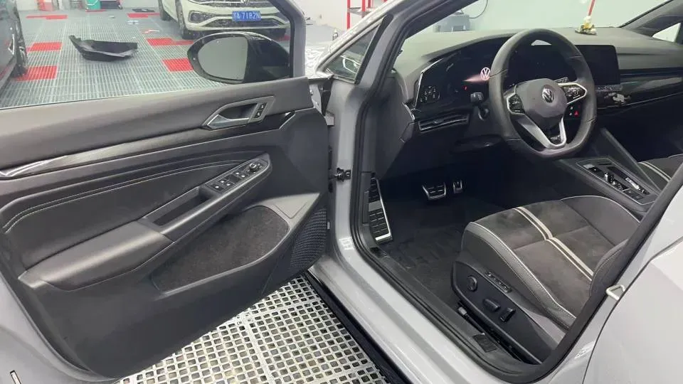 2023 Volkswagen Golf 1.4T 150HP L4 7DCT,autocango,china used car exporter,china ev exporter,chinese used car exporter,chinese used ev exporter