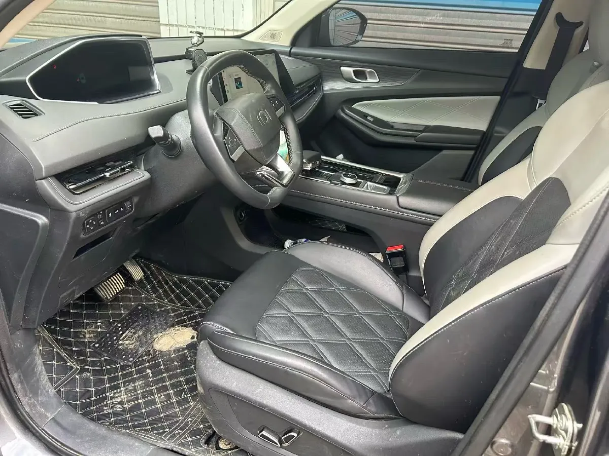 2023 Venucia Grand V DD-i 1.5T 163HP L4 E-CVT PHEV 18.4KWH,autocango,china used car exporter,china ev exporter,chinese used car exporter,chinese used ev exporter