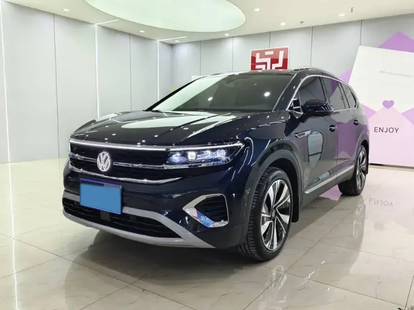 2023 Volkswagen Talagon 2.0T 220HP L4 7DCT
