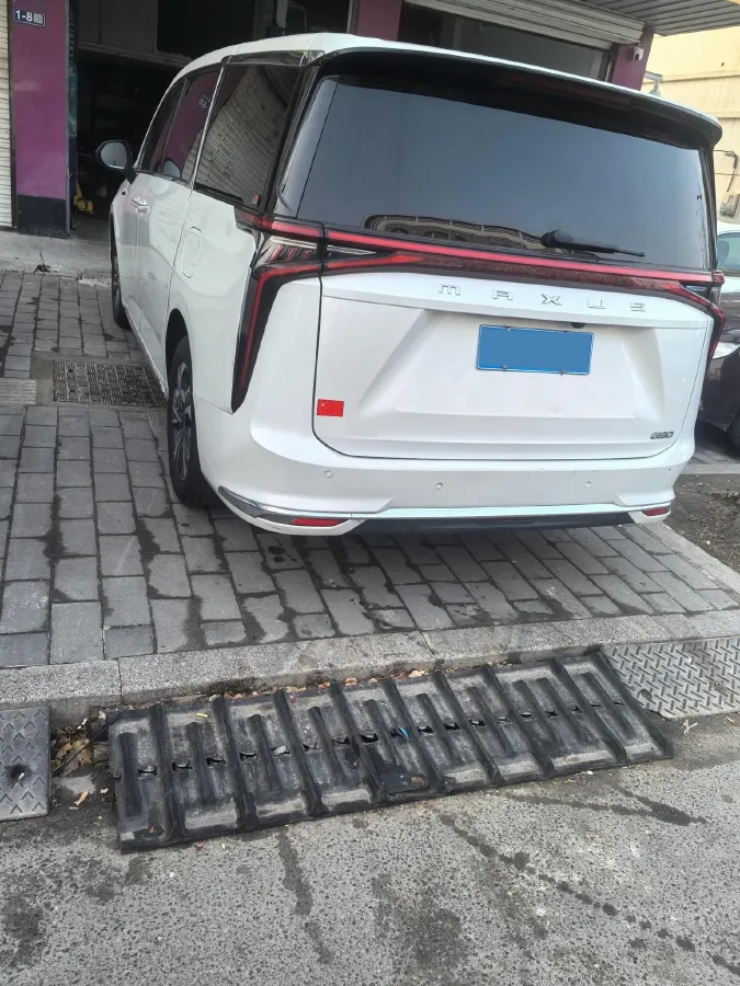 2023 MAXUS G90 2.0T 234HP L4 8AT,autocango,china used car exporter,china ev exporter,chinese used car exporter,chinese used ev exporter