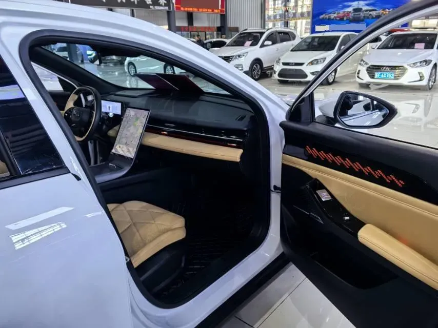 2023 Geely Galaxy L6 1.5T 163HP L4 3DHT PHEV,autocango,china used car exporter,china ev exporter,chinese used car exporter,chinese used ev exporter