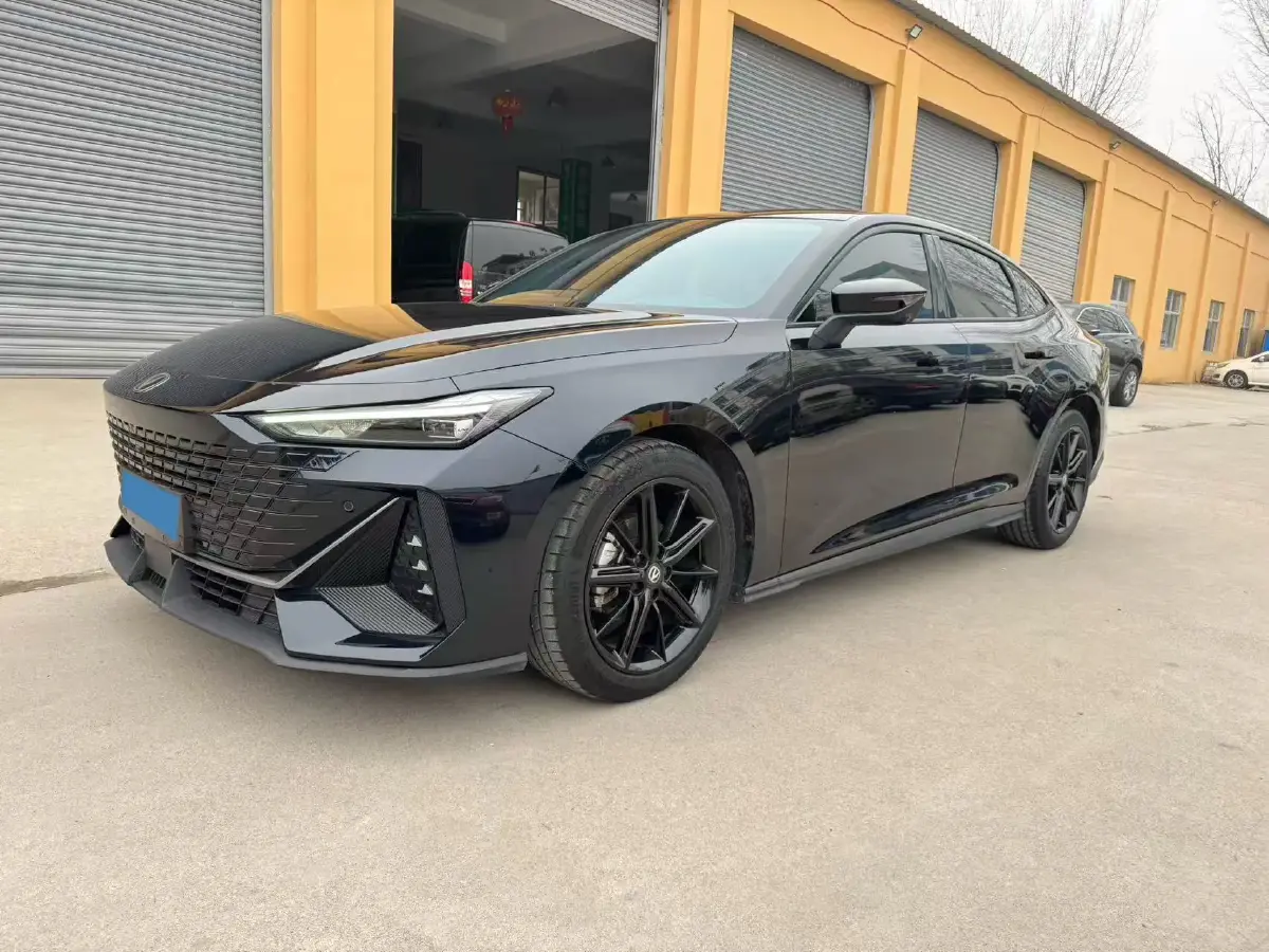 2022 ChangAn UNI-V 1.5T 188HP L4 7DCT