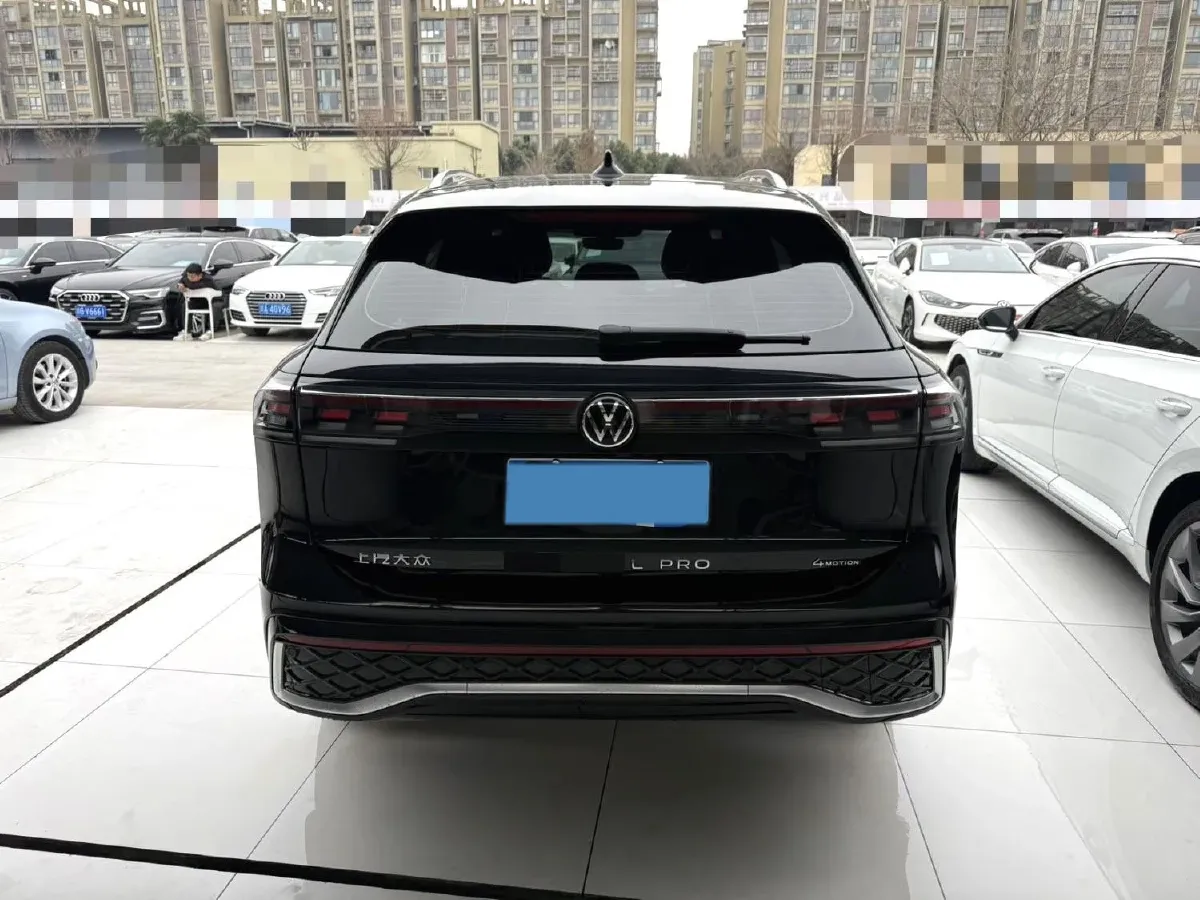 2024 Volkswagen Tiguan L 2.0T 220HP L4 7DCT,autocango,china used car exporter,china ev exporter,chinese used car exporter,chinese used ev exporter