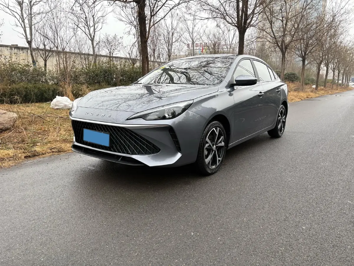 2026 Roewe i5 1.5L 129HP L4 CVT
