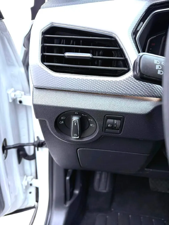 2021 Volkswagen Tacqua 1.5L 113HP L4 6AT,autocango,china used car exporter,china ev exporter,chinese used car exporter,chinese used ev exporter