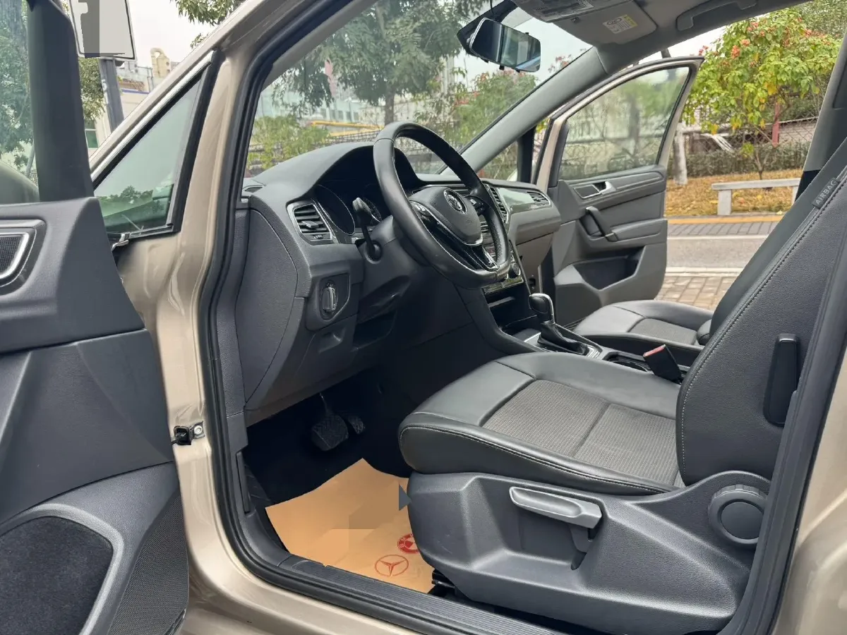 2018 Volkswagen Golf Sportsvan 1.4T 131HP L4 7DCT,autocango,china used car exporter,china ev exporter,chinese used car exporter,chinese used ev exporter