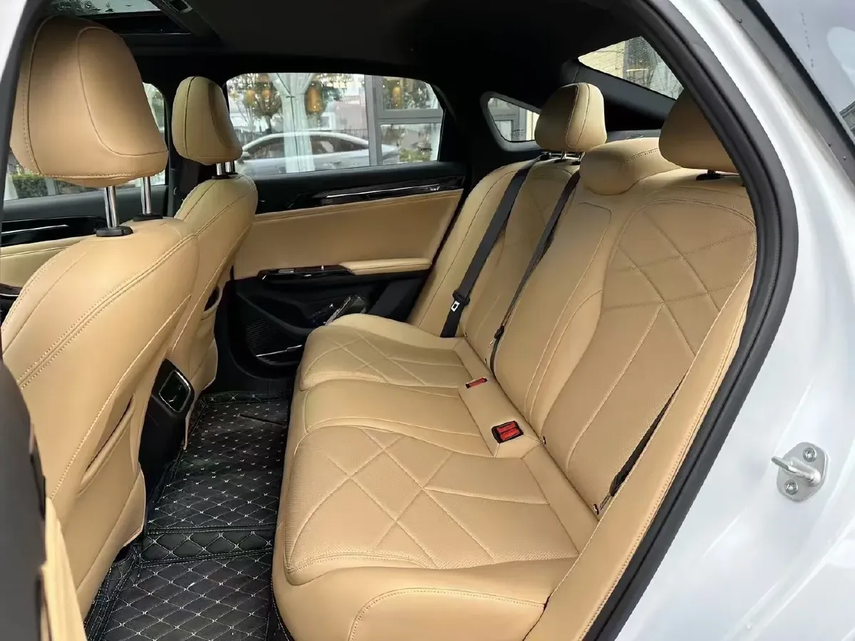 2023 Geely Galaxy L6 1.5T 163HP L4 3DHT PHEV,autocango,china used car exporter,china ev exporter,chinese used car exporter,chinese used ev exporter