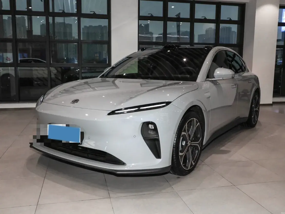 2024 NIO ET5 BEV 75KWH