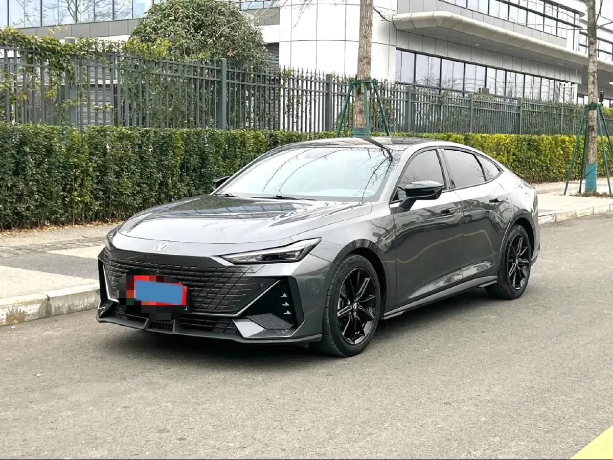 2022 ChangAn UNI-V 1.5T 188HP L4 7DCT