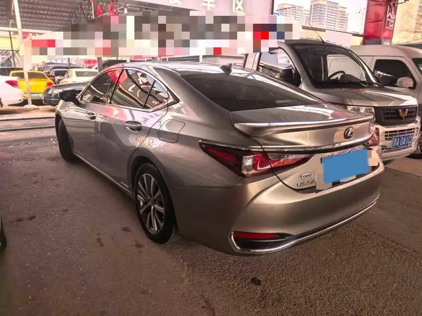 2020 Lexus ES 2.5L 178HP L4 E-CVT Hybrid,autocango,china used car exporter,china ev exporter,chinese used car exporter,chinese used ev exporter