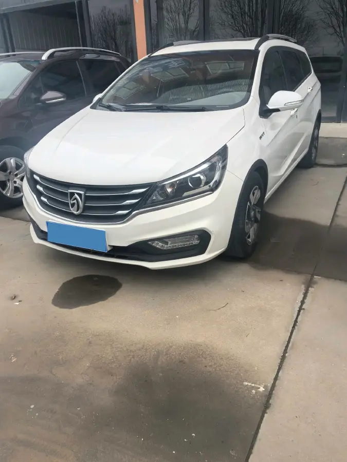 2017 BaoJun 310W 1.5L 112HP L4 6MT