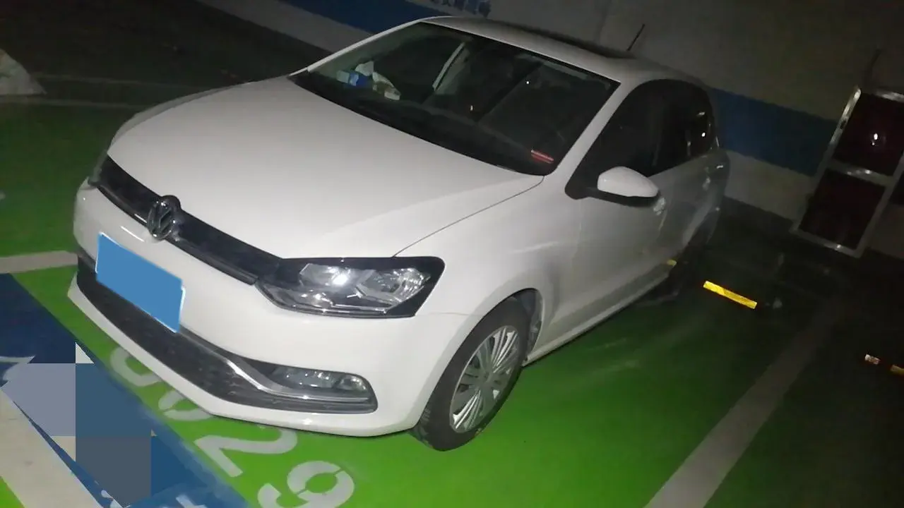 2016 Volkswagen Polo 1.6L 110HP L4 6AT