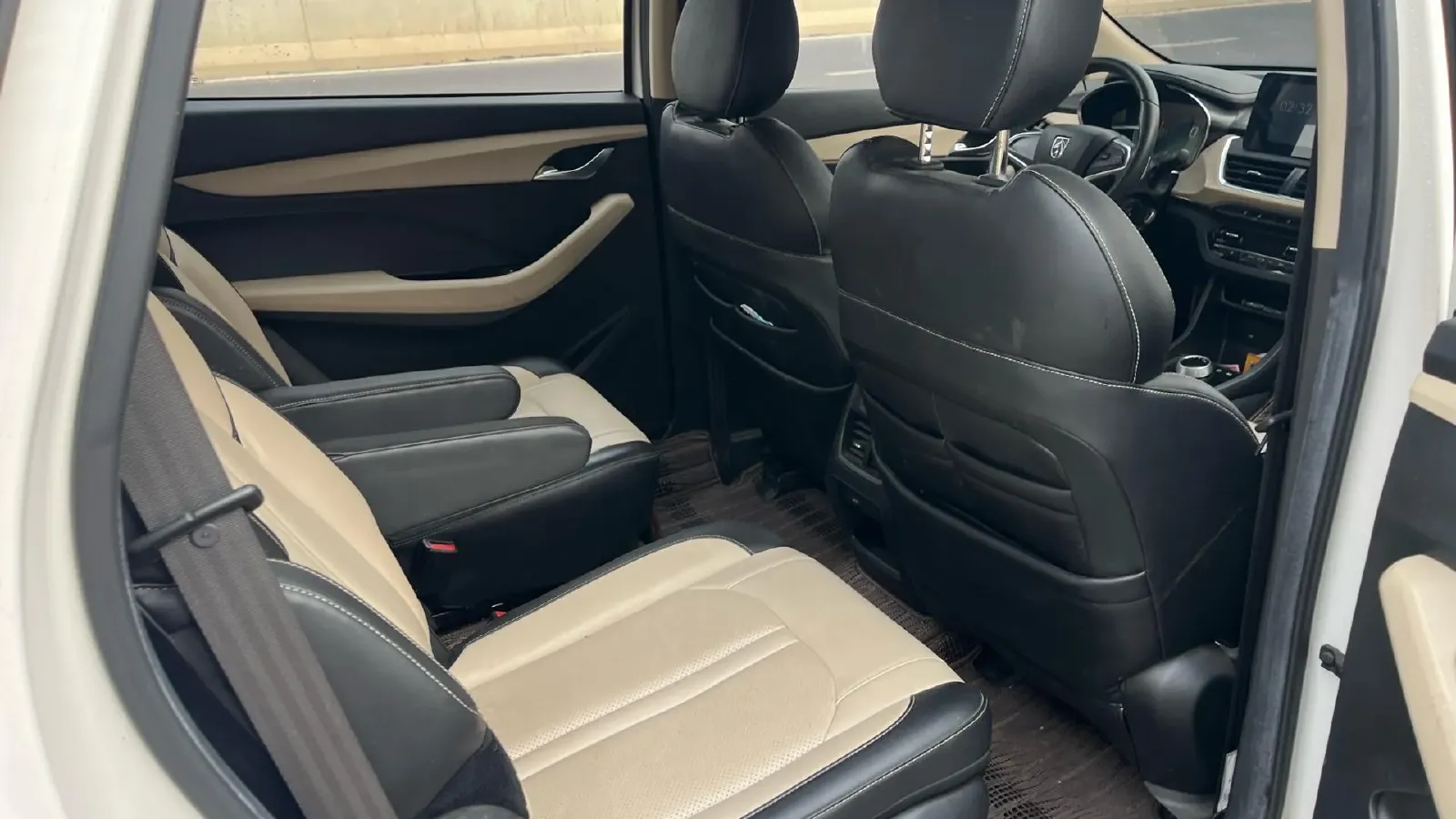 2018 BaoJun 530 1.5T 150HP L4 6MT,autocango,china used car exporter,china ev exporter,chinese used car exporter,chinese used ev exporter