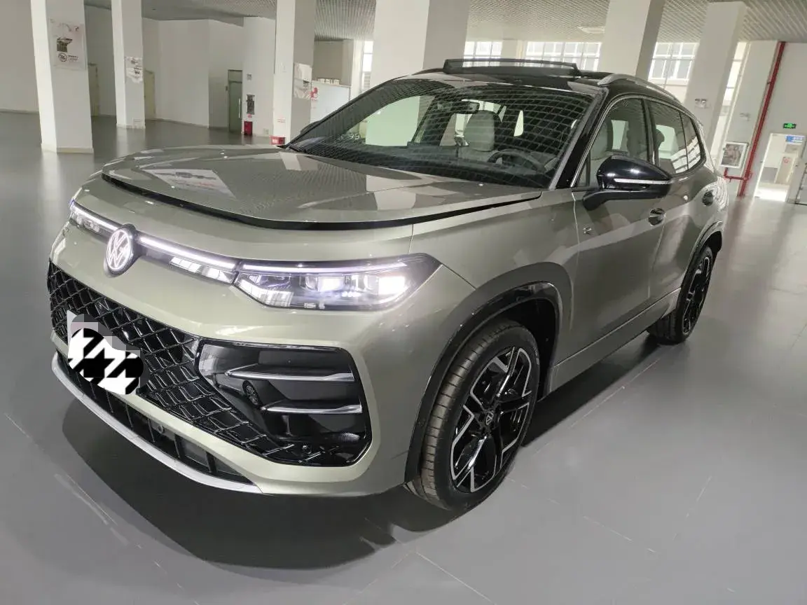 2025 Volkswagen Tayron 2.0T 220HP L4 7DCT