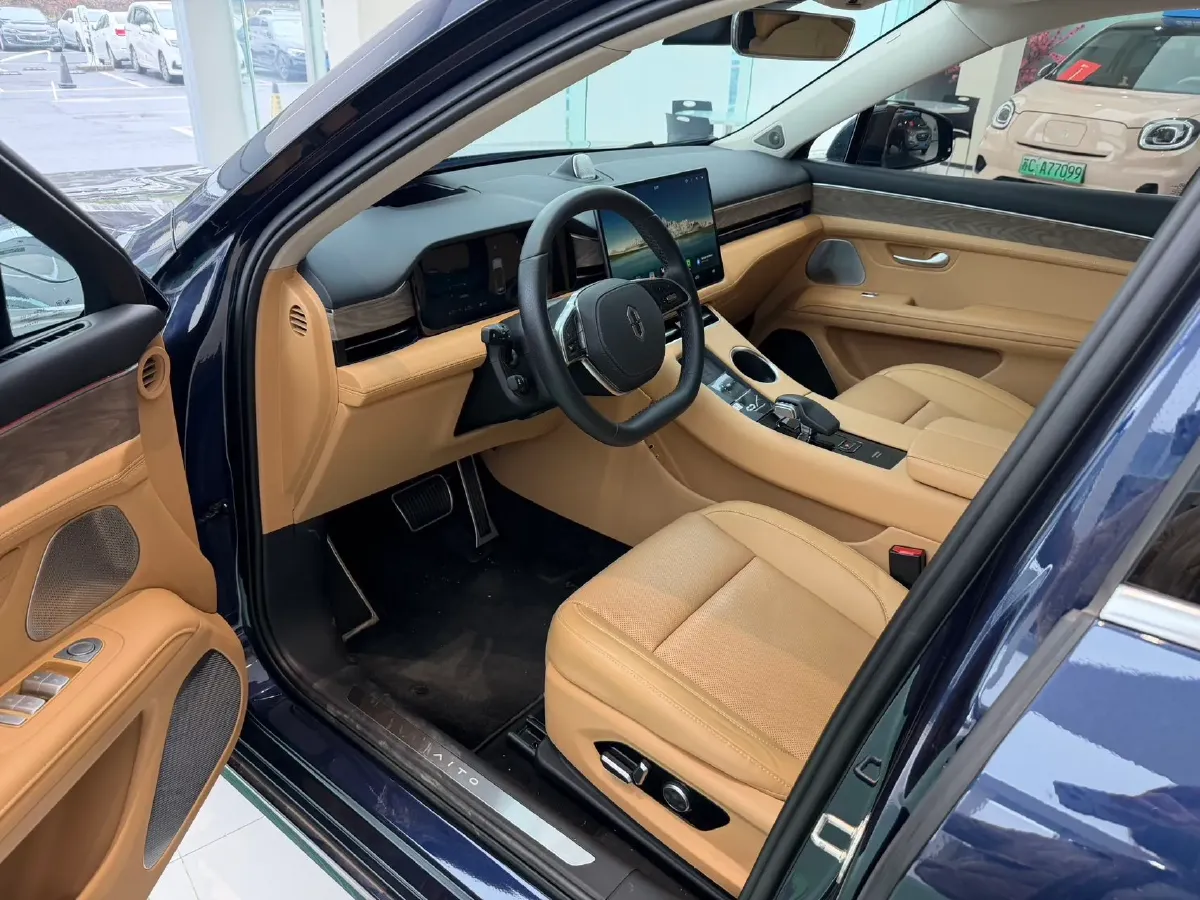 2022 JMC YuHu 7 2.0T 141HP L4 8AT,autocango,china used car exporter,china ev exporter,chinese used car exporter,chinese used ev exporter