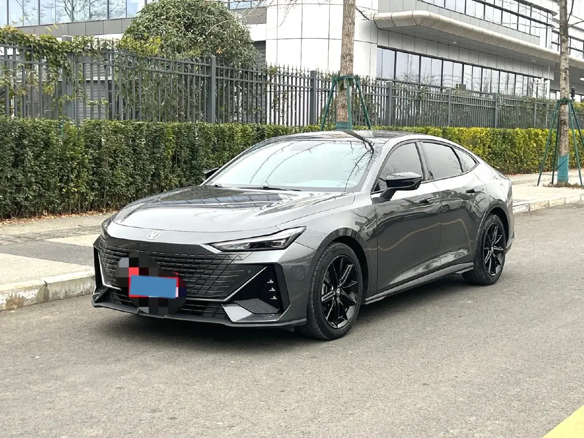 2023 ChangAn UNI-V 1.5T 188HP L4 7DCT