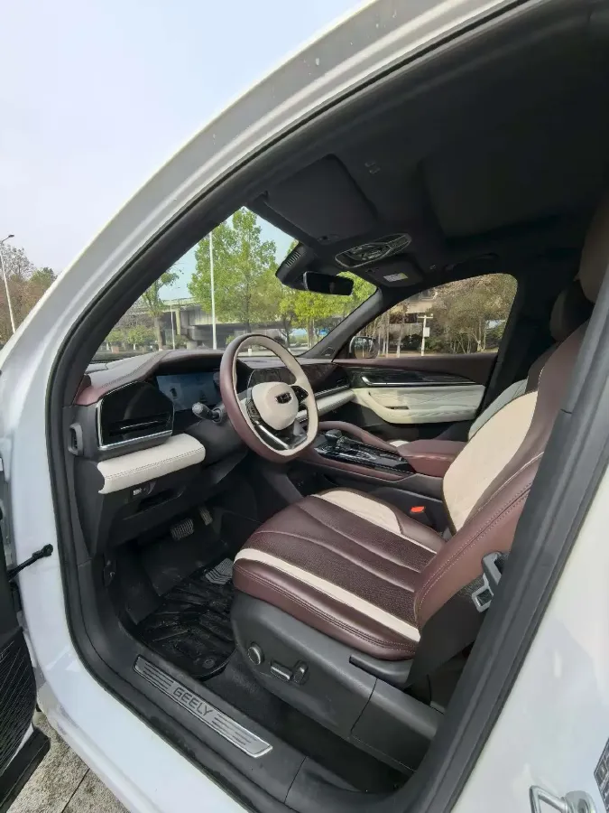 2021 Geely Monjaro 2.0T 218HP L4 7DCT,autocango,china used car exporter,china ev exporter,chinese used car exporter,chinese used ev exporter