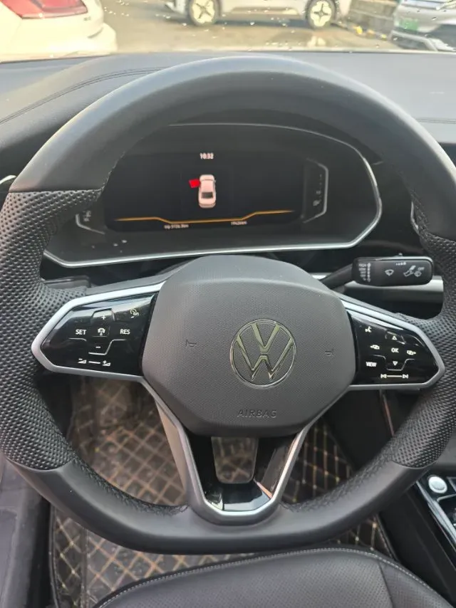 2024 Volkswagen Passat 2.0T 220HP L4 7DCT,autocango,china used car exporter,china ev exporter,chinese used car exporter,chinese used ev exporter