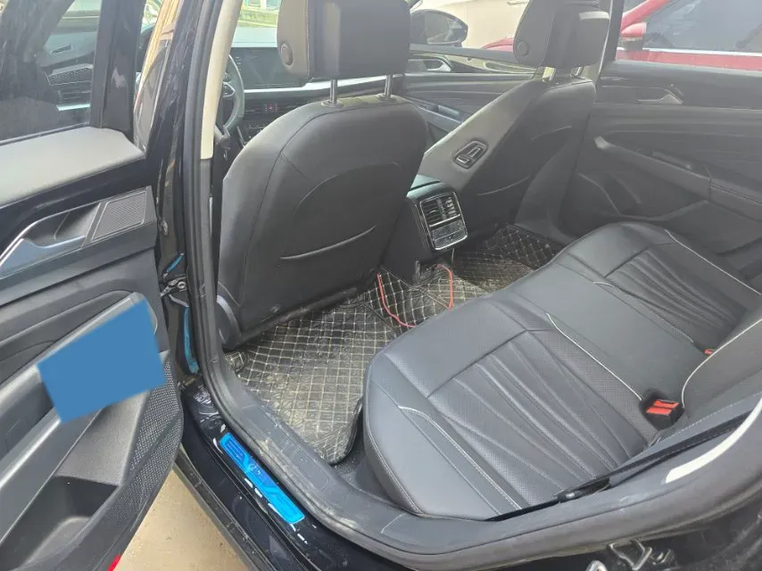 2024 Volkswagen Passat 2.0T 220HP L4 7DCT,autocango,china used car exporter,china ev exporter,chinese used car exporter,chinese used ev exporter