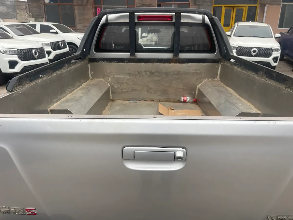 2019 JMC YuHu 5 2.0T 142HP L4 6MT,autocango,china used car exporter,china ev exporter,chinese used car exporter,chinese used ev exporter