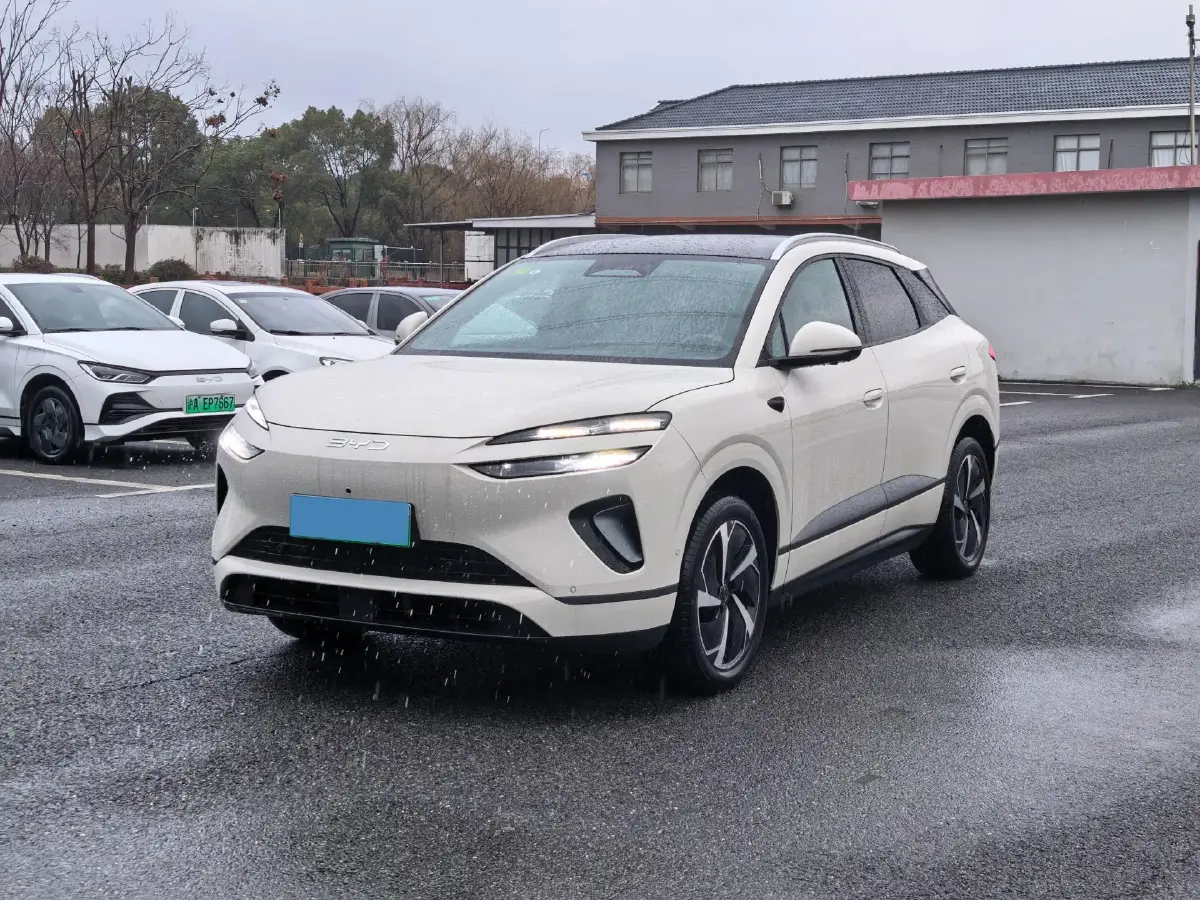 2025 LanDian E5 PLUS 1.5L 95HP L4 E-CVT PHEV