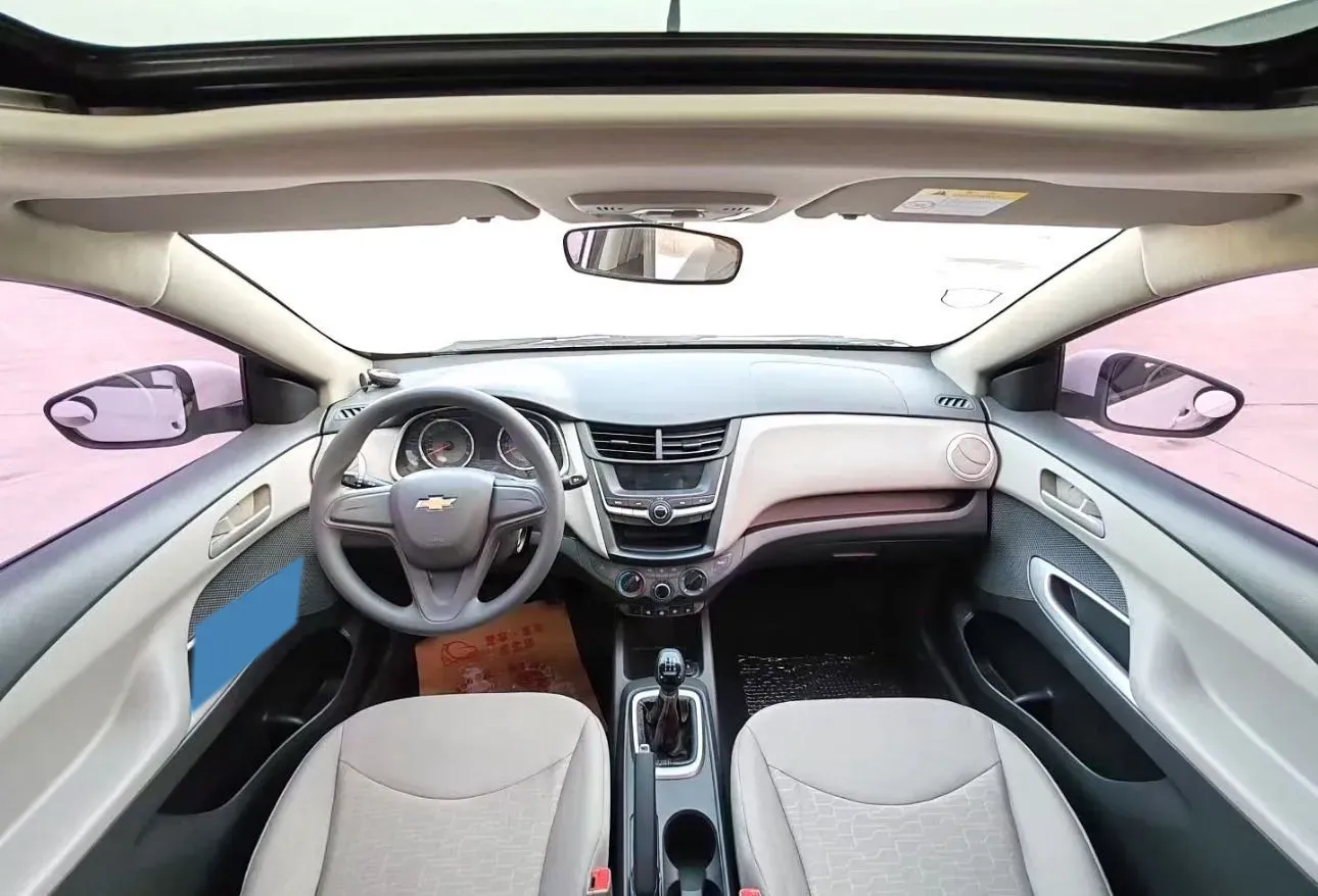 2015 Chevrolet Sail 1.5L 113HP L4 5MT,autocango,china used car exporter,china ev exporter,chinese used car exporter,chinese used ev exporter