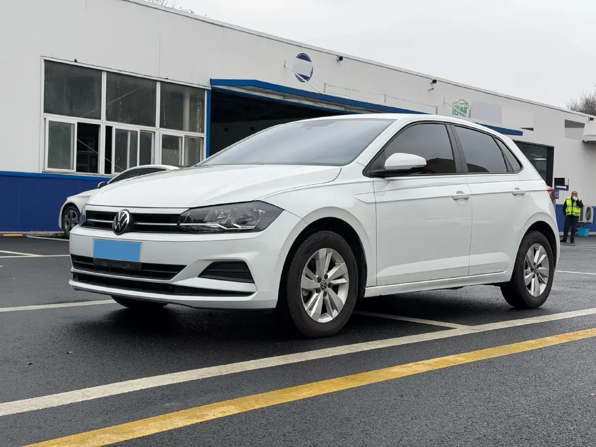 2023 Volkswagen Polo 1.5L 110HP L4 6AT