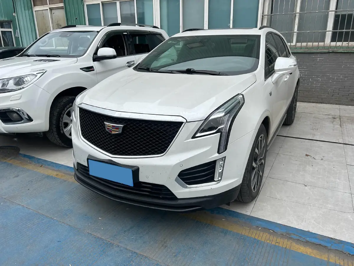 2022 Cadillac XT5 2.0T 237HP L4 9AT