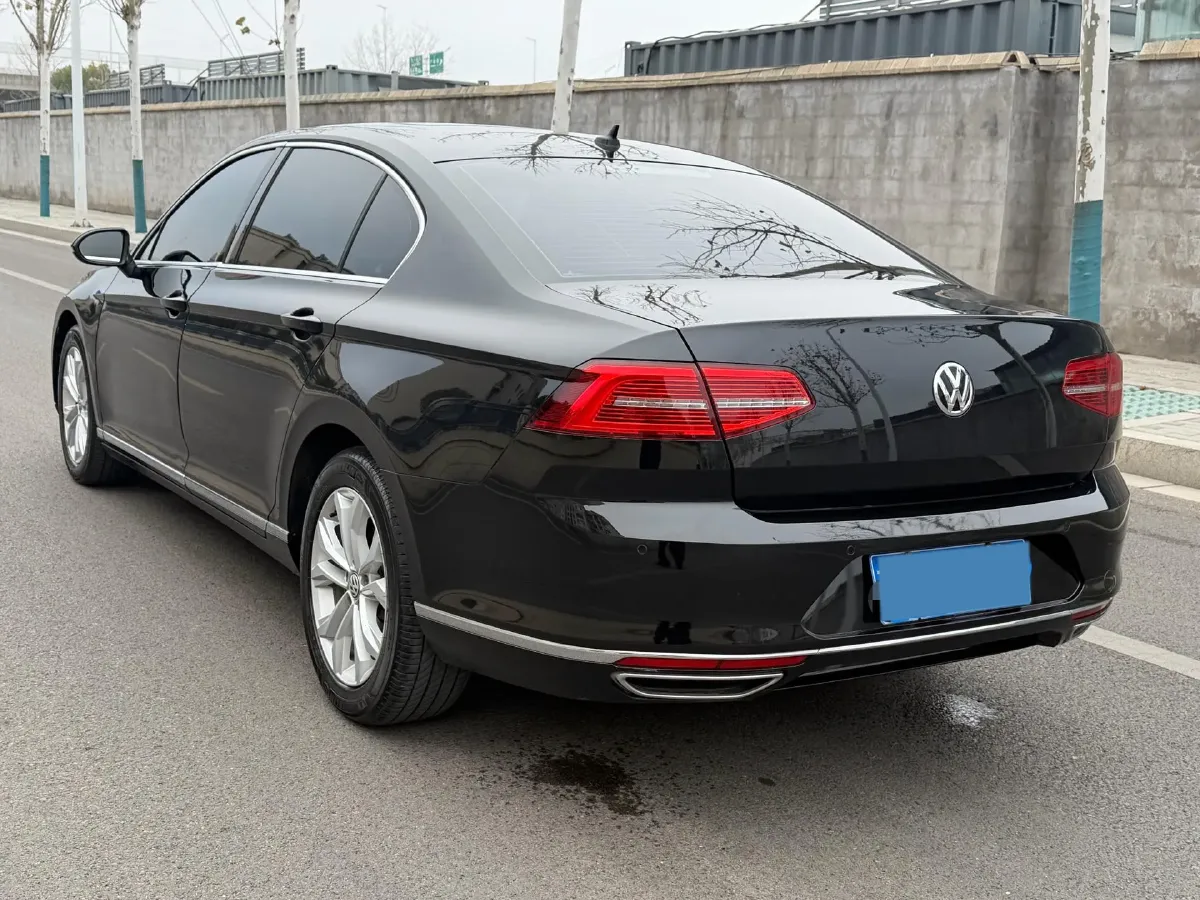 2019 Volkswagen Magotan 2.0T 186HP L4 7DCT,autocango,china used car exporter,china ev exporter,chinese used car exporter,chinese used ev exporter