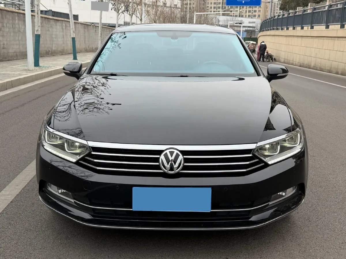 2019 Volkswagen Magotan 2.0T 186HP L4 7DCT,autocango,china used car exporter,china ev exporter,chinese used car exporter,chinese used ev exporter