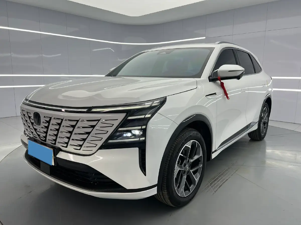 2025 ChangAn CS75 Plus 1.5T 192HP L4 8AT