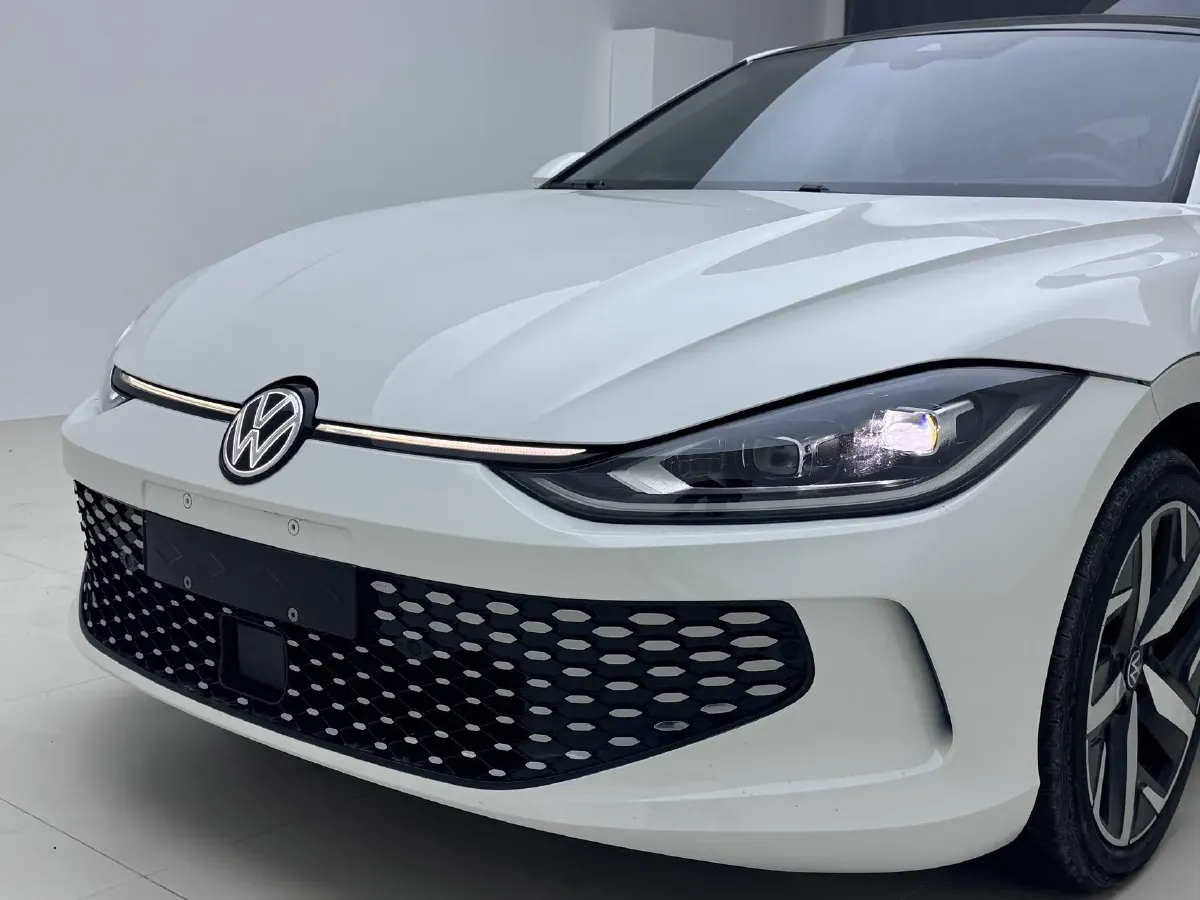 2023 Volkswagen Lamando 1.4T 150HP L4 7DCT,autocango,china used car exporter,china ev exporter,chinese used car exporter,chinese used ev exporter