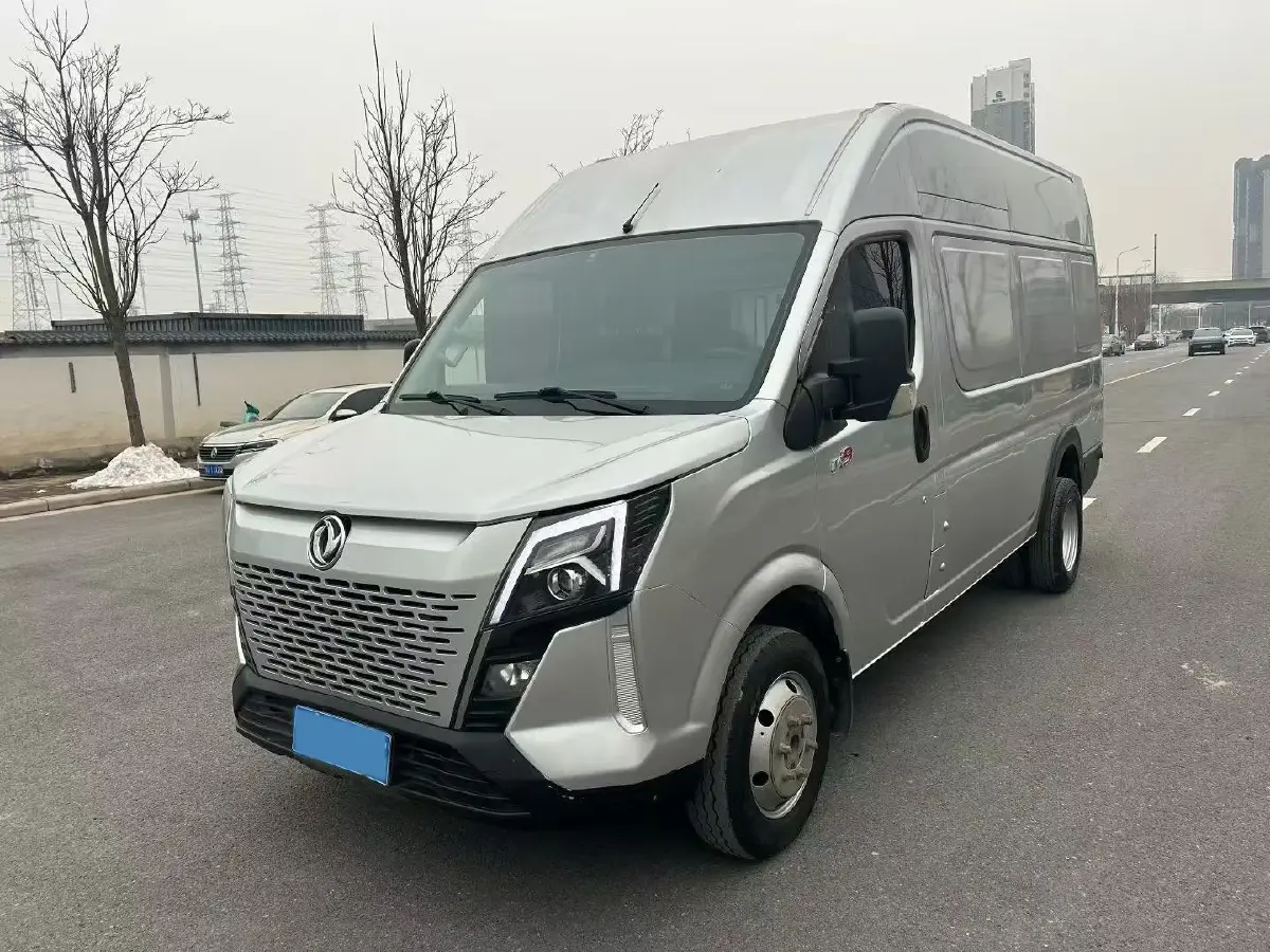 2023 Ford Transit 2.0T 220HP L4 5MT
