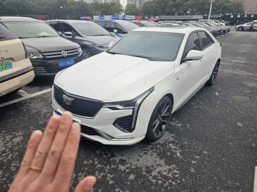 2022 Cadillac CT4 2.0T 237HP L4 8AT