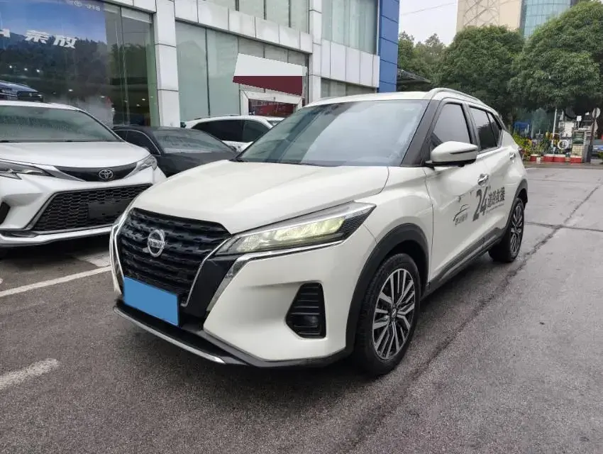 2022 Nissan Kicks 1.5L 122HP L4 CVT