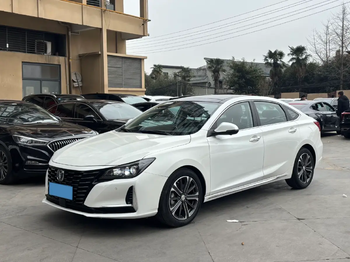 2022 ChangAn Raeton CC 1.5T 188HP L4 7DCT