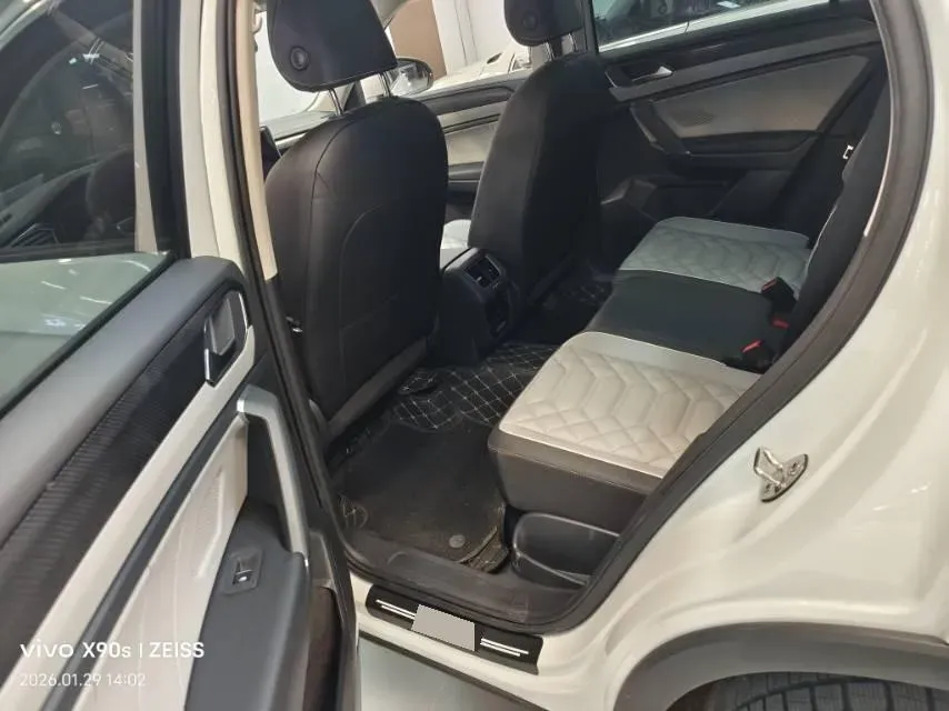 2025 Volkswagen Tayron 1.5T 160HP L4 7DCT,autocango,china used car exporter,china ev exporter,chinese used car exporter,chinese used ev exporter