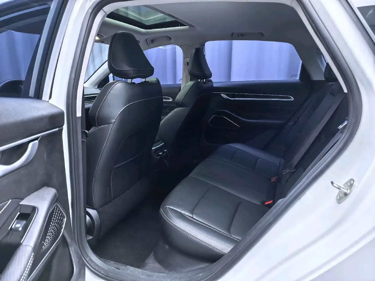 2022 Geely Emgrand 1.5L 114HP L4 CVT,autocango,china used car exporter,china ev exporter,chinese used car exporter,chinese used ev exporter