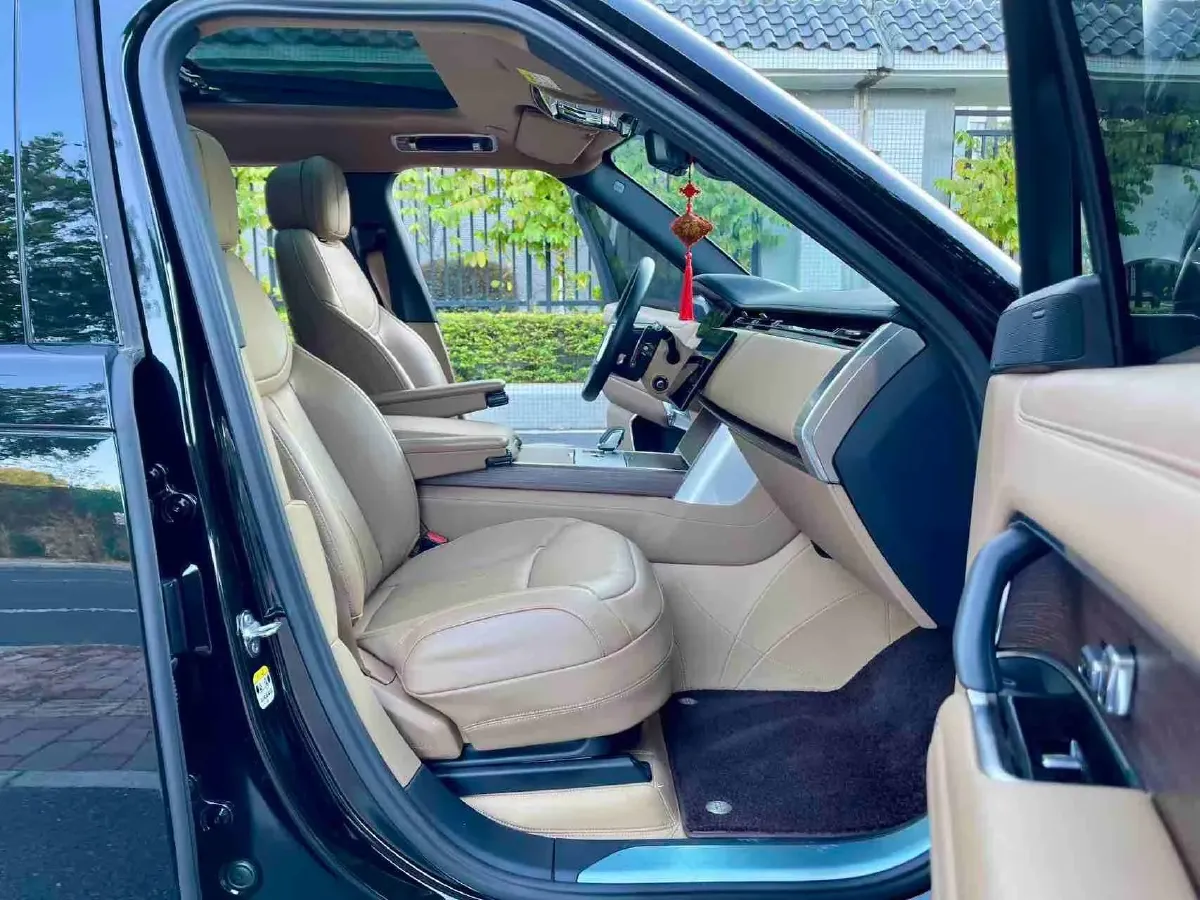 2024 Land Rover Range Rover 3.0T 400HP L6 8AT,autocango,china used car exporter,china ev exporter,chinese used car exporter,chinese used ev exporter