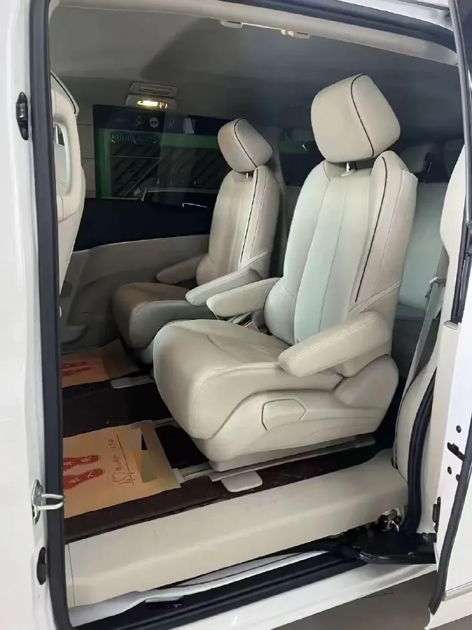 2021 Buick GL8 2.0T 237HP L4 9AT,autocango,china used car exporter,china ev exporter,chinese used car exporter,chinese used ev exporter