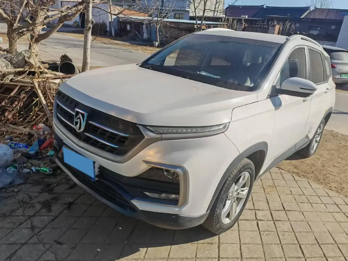 2018 BaoJun 530 1.5T 150HP L4 6MT