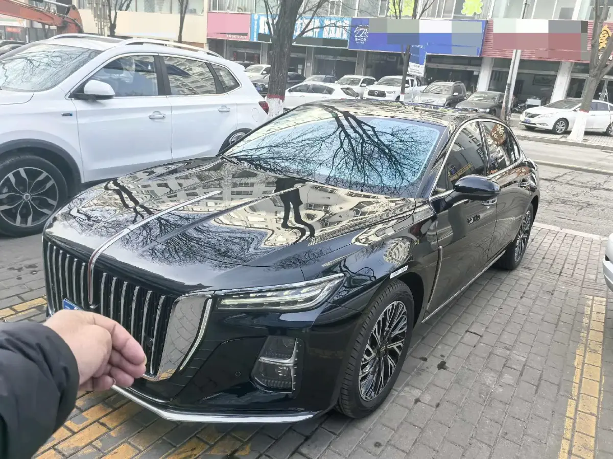 2025 HongQi H5 1.5T 169HP L4 1DHT Hybrid