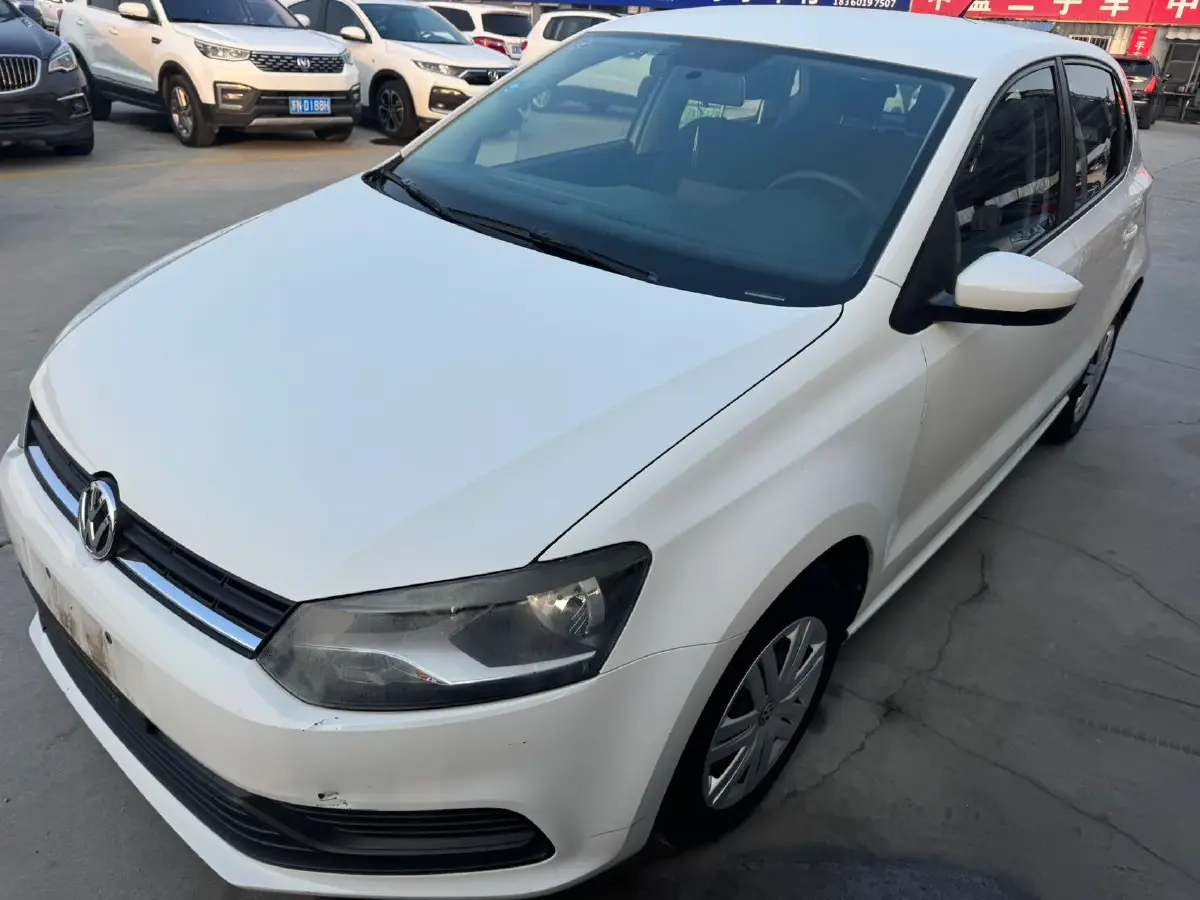 2016 Volkswagen Polo 1.4L 90HP L4 5MT