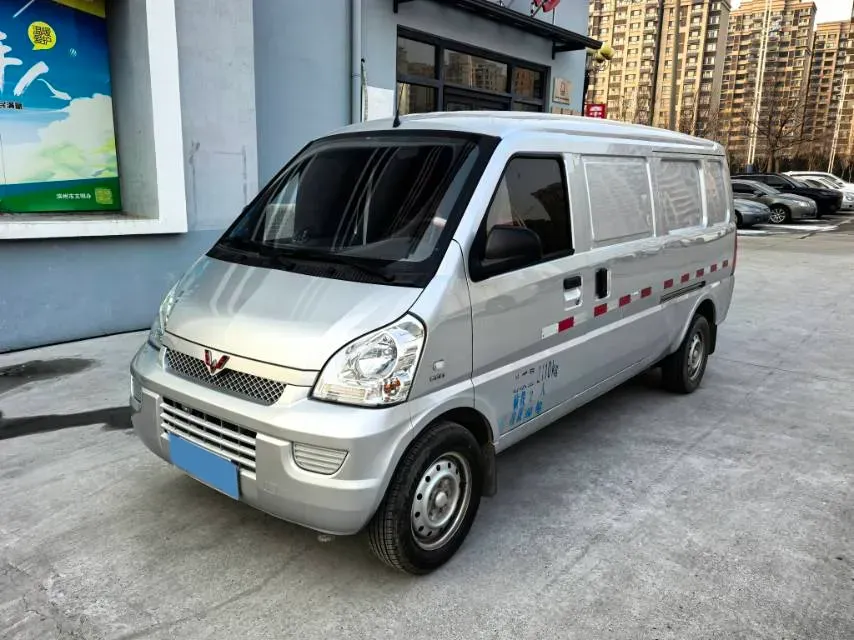 2021 SWM X2 1.5L 112HP L4 5MT,autocango,china used car exporter,china ev exporter,chinese used car exporter,chinese used ev exporter