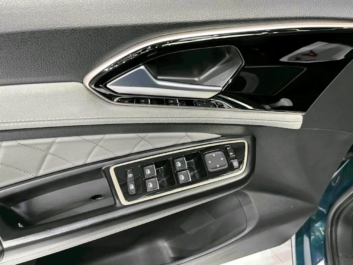 2022 Jetta VS7 1.4T 150HP L4 6AT,autocango,china used car exporter,china ev exporter,chinese used car exporter,chinese used ev exporter