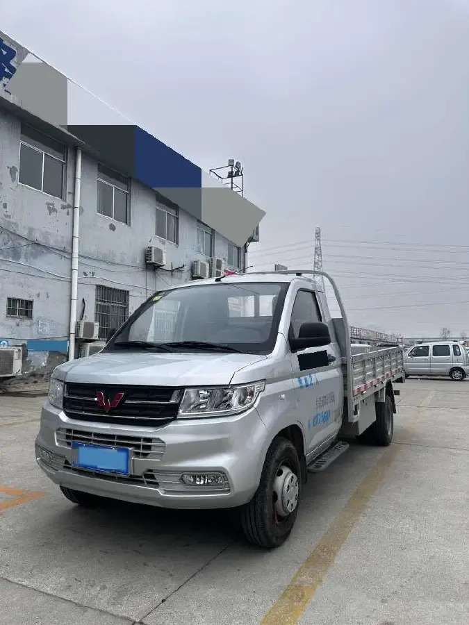 2023 WuLing RongGuang New Truck 2.0L 136HP L4 5MT